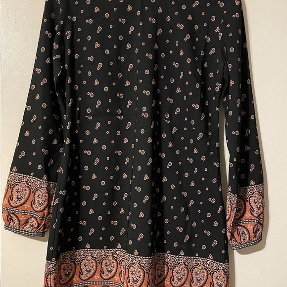 Abercrombie and Fitch Long Sleeve Paisley Boho Shift Dress Size Medium - Picture 4 of 9